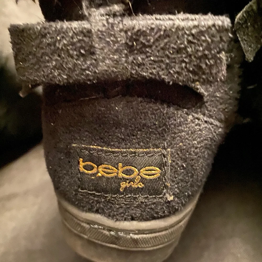 Bebe girls black boots w/heel bow, Size: 7‎